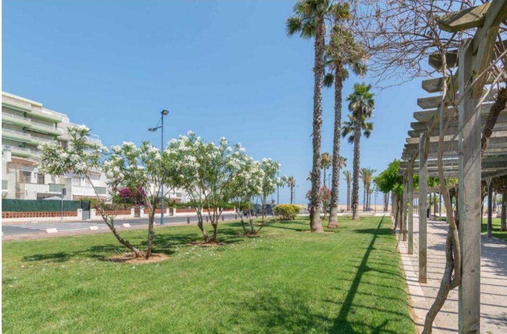 Апартаменти Atico Aqua Peniscola, 1ª Linea De Playa, Parking Y Piscina Екстер'єр фото